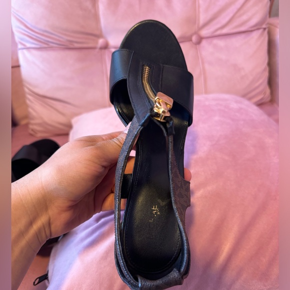 Michael Kors platform heels - Picture 2 of 10